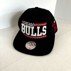 Chicago Bulls NBA‎ Mitchell & Ness Adjustable Snapback Hat NEW